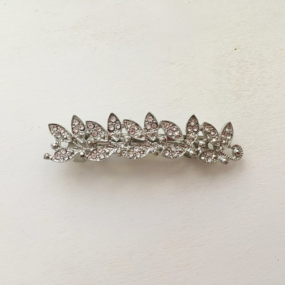 *SOLD* silver-coloured leaf barrette - Picture 1 of 3
